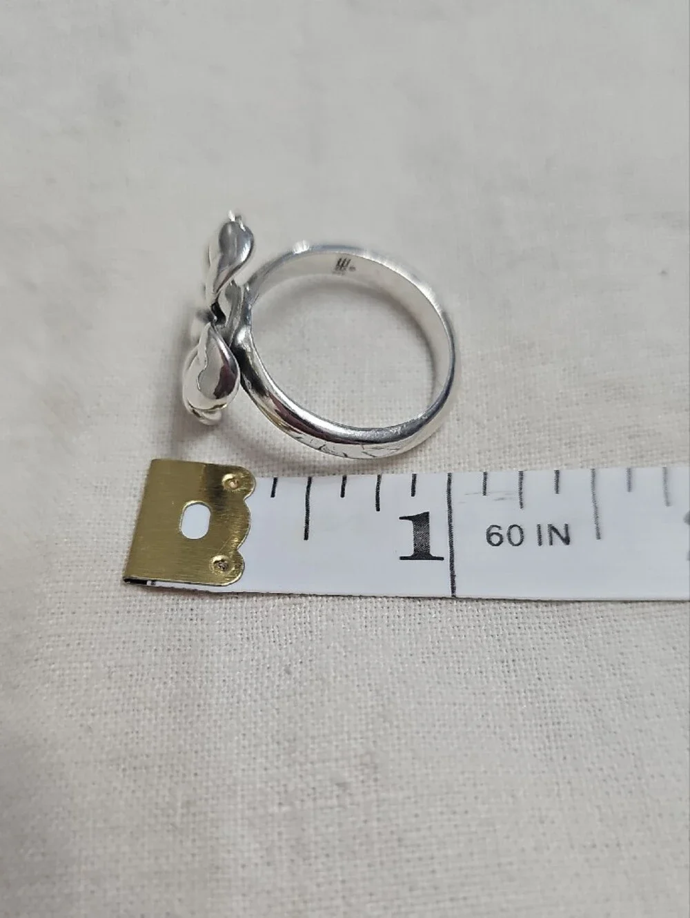 Retired James Avery Sterling Silver April Flower Ring Sz 8